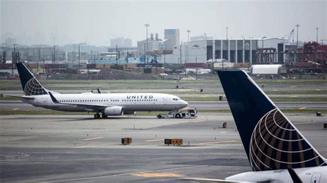 Drone Sighting Briefly Disrupts Us Newark Airport World News Zee News