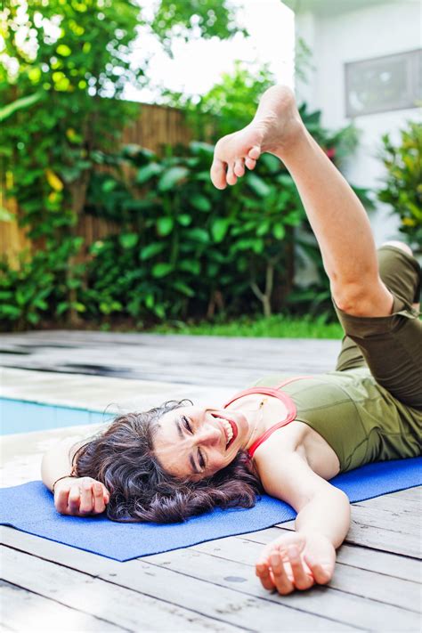 In today's online community people love reading and sharing stories. 9 Reasons Why Dating A Girl Who Does Yoga Is Refreshing