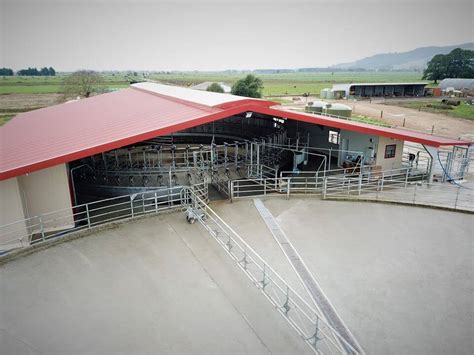 Rotary Milking Systems Read Industrial Ltd