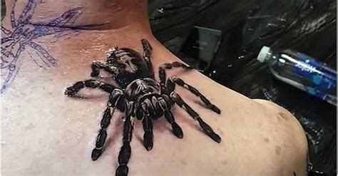 Tats Realistic Incredible Tarantula Tattoo Looks Like A Real Spider