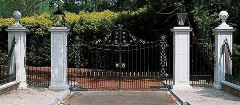 Browse photos from australian designers & trade professionals, create an inspiration board to save your favourite images. Gate Pier | Main gate design, Gate design, Pillar design