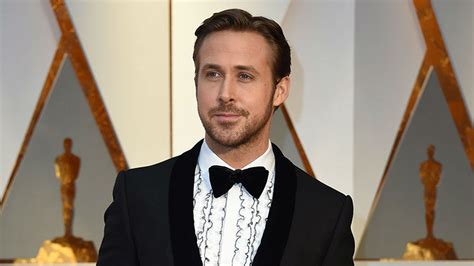 ‘ryan Gosling Picks Up Award For La La Land Live On Tv But It Isnt