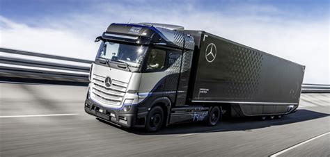 Daimler Trucks Tests Hydrogen Powered Truck Automotive Testing