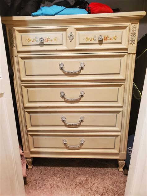 Buyer to collect from watford or can deliver locally for fuel money please ask Value of a Dixie Furniture Bedroom Set? | ThriftyFun
