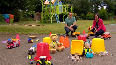 Cbeebies Iplayer Show Me Show Me Series 5 8 Digging And Roadworks