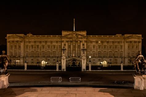 London Buckingham Palace At Night Jonathan Brennan Flickr