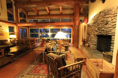 Moraine Lake Lodge Updated 2018 Prices And Reviews Lake