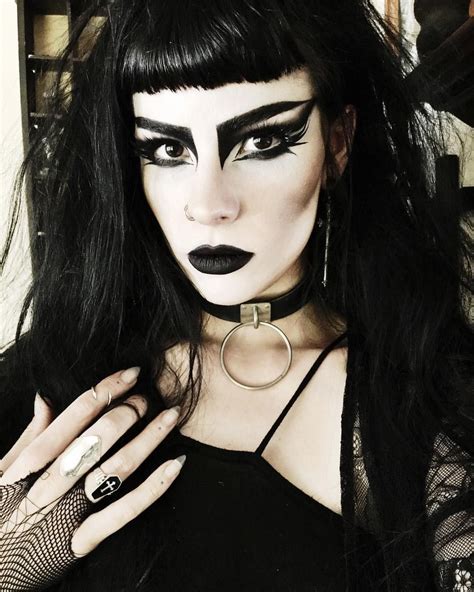Playing With Some Trad Goth Looks 🦇 In 2020 Goth Look Goth Makeup Goth Subculture