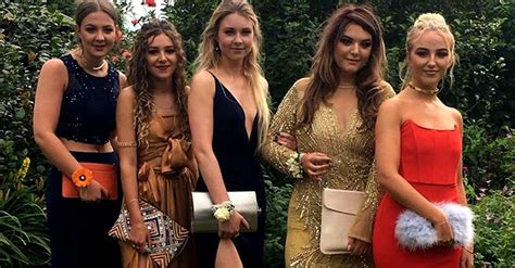 One Hidden Detail In This Girls Prom Photo Made Her Go Viral Can You