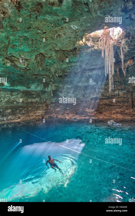 Cenote Die Grube Fotos Und Bildmaterial In Hoher Auflösung Alamy