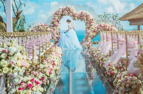At aloha beach maui weddings ~ wedding planner, we are your creators. Utterly romantic beach wedding featuring enchanting garden ...