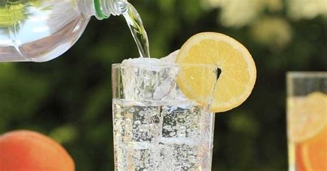 5 Carbonated Water Benefits Sparkling Water Pros And Cons