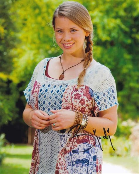 Bindi Irwin In Person Autographed Photo Sexy Color Phot