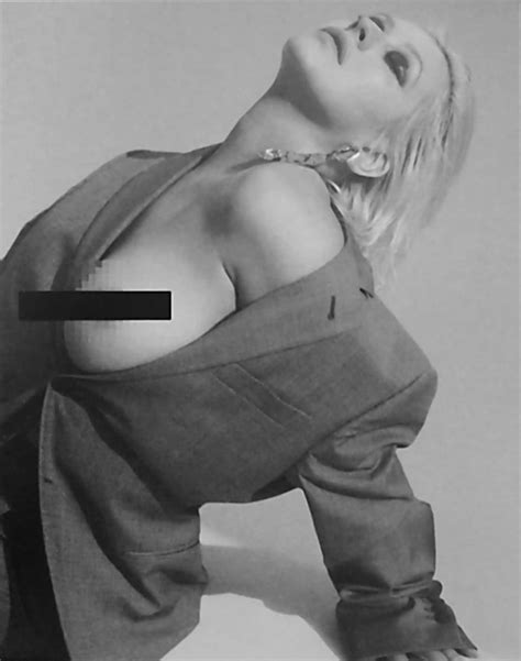 Christina Aguilera Sexy Instagram