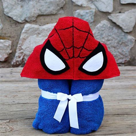 Ensure your child has both a fun and a practical accessory with the spiderman beach towel from marvel. Spiderman Hooded Towel / Spider Man / Marvel / Baby Hooded ...