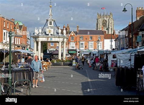 Market Day In Beverley East Yorkshire England Uk Stock Photo Alamy