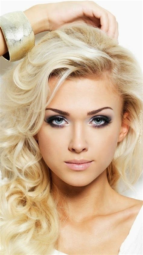 Pin By Rıza On Perface Face Blonde Beauty Beautiful Girl Face