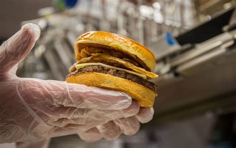 Mcdonalds To Roll Out Fresh Beef Quarter Pounders Nationwide Next Year