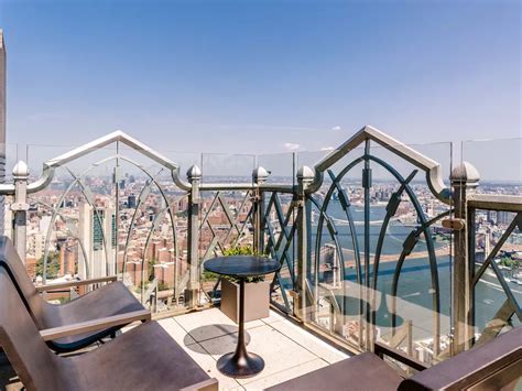 13 Sun Soaked Rooftops For Eating And Drinking In Nyc Nyc Rooftop