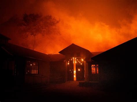 Photos Kincade Fire Continues Burning Across Sonoma County