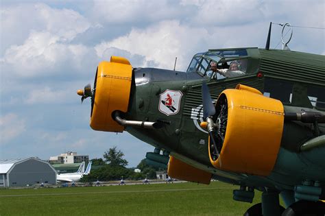 Whether it's a devacut, full color, highlights or a basic cut. Salon du Bourget 2019 - Musée de l'Air et de l'Espace