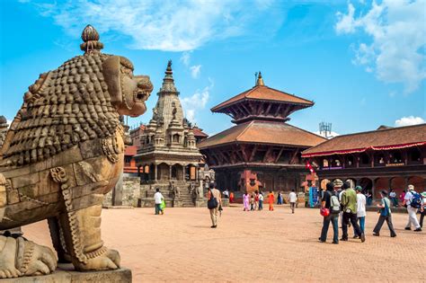 In kathmandu, you learn to look occupied all the time if you want to avoid hassle, and he'll thamel is to kathmandu what khao san is to bangkok, what kuta is to bali, and what goa is to nepal: Amazing places: Kathmandu - The Travel Enthusiast The ...