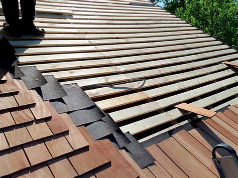 Cedar Shingles And Shakes Roofing Costs Plus Pros And Cons Home