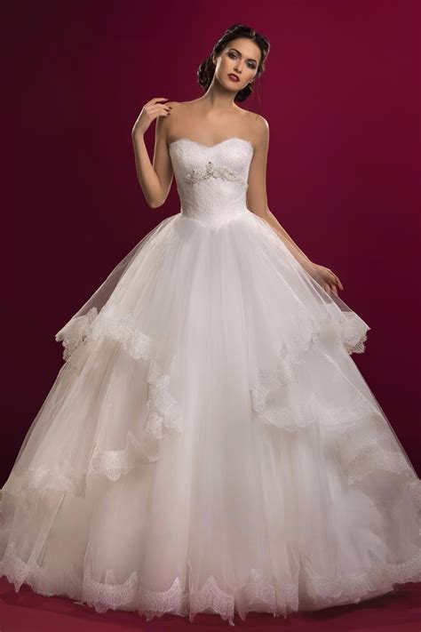 Looking for a good deal on ball gown wedding dresses? 2017 Ball Gown Wedding Dresses with Veils Strapless Corset ...