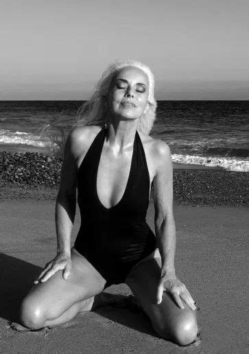 Yazemeenah Rossi International Model Portfolio Sexy Older Women