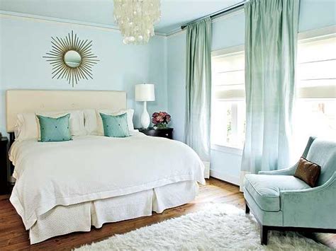 From Navy To Aqua Summer Decor In Shades Of Blue