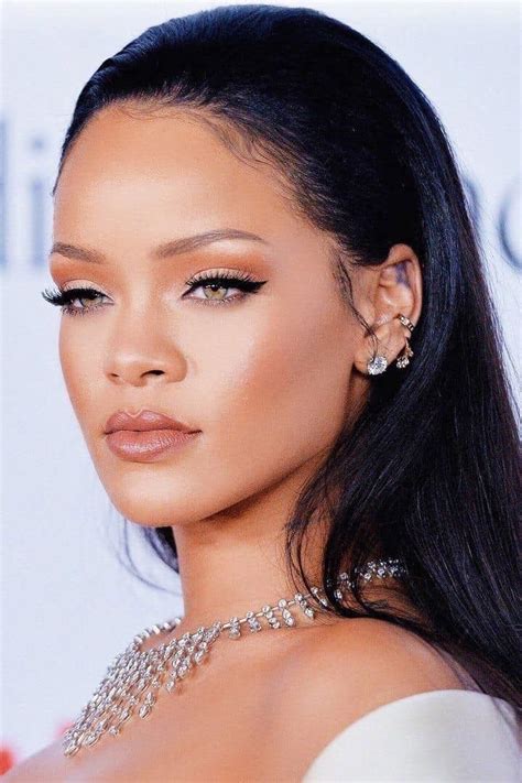 Pin By Larry Jamerson On Beauty Rihanna Makeup Rihanna Rihanna Riri