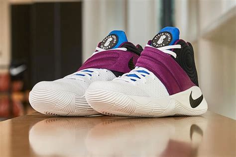 Move your mouse over image or click to enlarge. NIKE KYRIE 2 KYRACHE PURPLE WHITE BLACK 820537 104