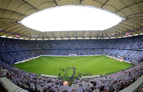 Januar geht es eine woche später ins trainingslager. Was für eine geniale HSV-Choreo!