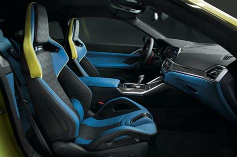 Bmw m4 f82's average market price overall viewers rating of bmw m4 f82 is 4 out of 5. WORLD PREMIERE: The New BMW M4 Coupe (G82) - Sharper, Meaner, Faster
