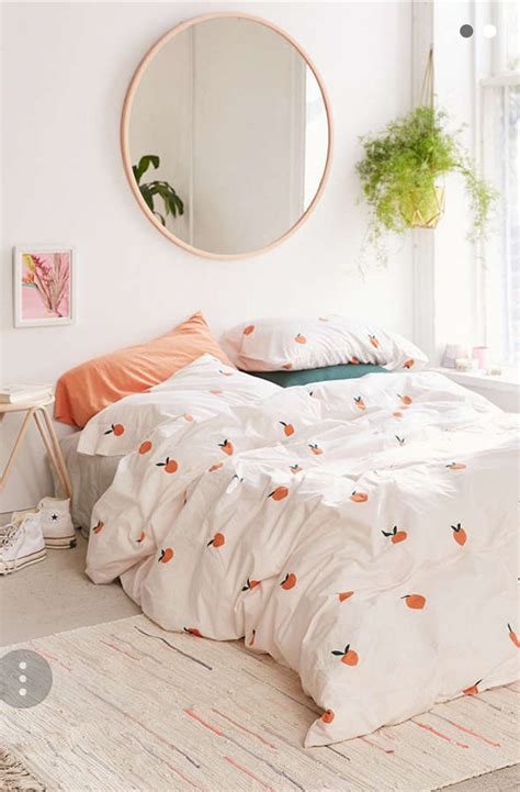 Pin By Septilina Puri On สิ่งของน่ารักๆ Urban Outfitters Bedroom Room Inspiration Bedroom