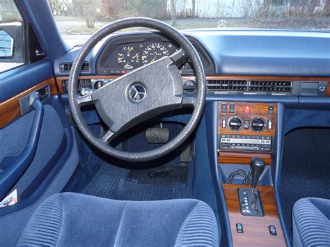 Auch innen ein konsequentes fahrerauto. W126-ansicht-innen : Mercedes S-Klasse W126 420 SE, SEL ...