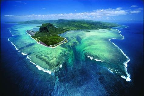 Mauritius The Illusion Of The Underwater Waterfall Earthventure