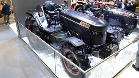 Индийский TAFE показал на Agritechnica новые водородные и электрические ...