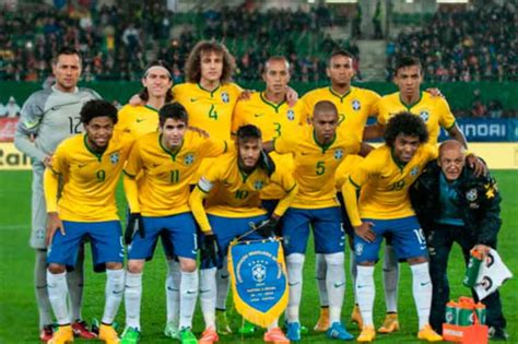 Fútbol M De Brasil Mejor Equipo Latino En 2016 Para Prensa Peruana