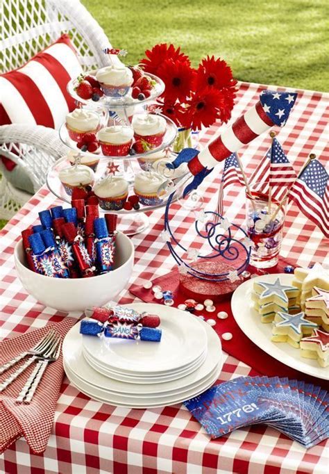 5 Thematic Table Arrangements For 4th Of July Daily Dream Decor