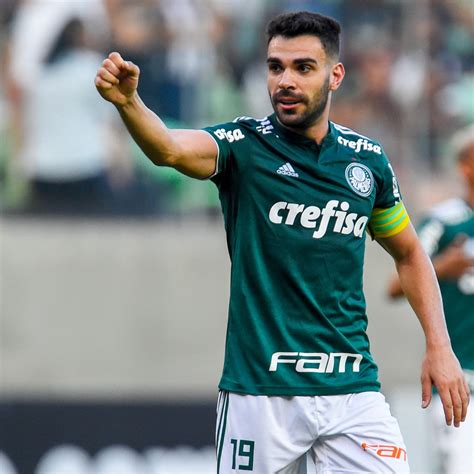 Check out his latest detailed stats including goals, assists, strengths & weaknesses and. Bruno Henrique celebra gol que evitou resultado "injusto ...