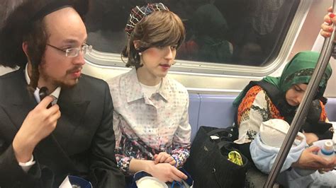 This Is My America Photo Praising Diversity On Nyc Subway Goes Viral
