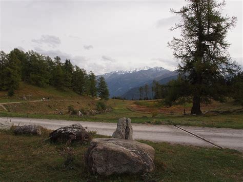 When roman legions came back to rome to defend it, britain was left to defend and rule itself. Col du Lein - Climbbybike