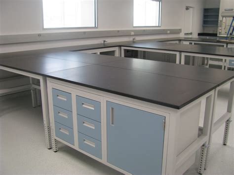 Rdm Laboratory Table With Suspended Cabinets A 109p Lab Cab Flat Top