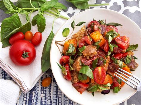 Classic Panzanella Salad Tuscan Style Tomato And Bread