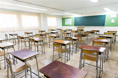 「断りきれず、一線を越えてしまい」女性教師･32歳を懲戒免職 教え子の男子中学生との“過ち”とは 都教委発表｜fnnプライムオンライン