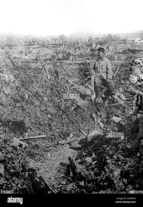 La Première Guerre Mondiale Les Ruines De Carency Vu Dans Une Ancienne