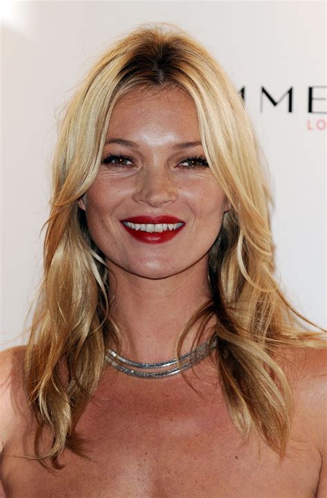 kate moss beauty looks we love the model s iconic makeup moments fashion magazine