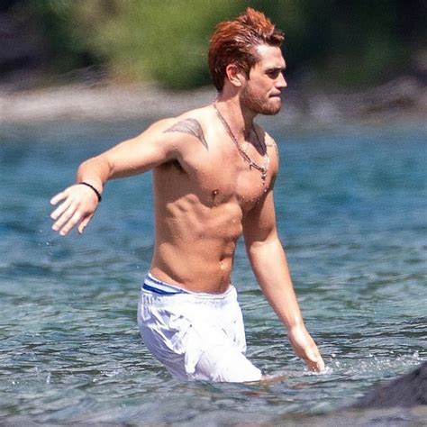 Alexis Superfan S Shirtless Male Celebs KJ Apa Shirtless On Vacation In NZ Over The Holidays
