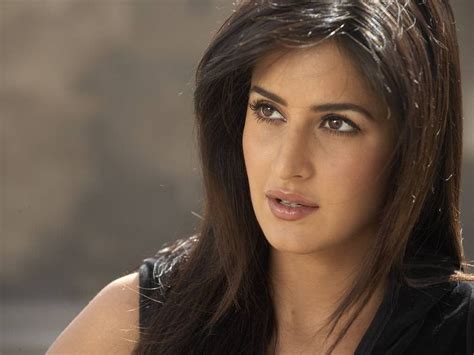 Free Download Bollywood Katrina Kaif Hot Hd Wallpapers 2012 1024x768 For Your Desktop Mobile